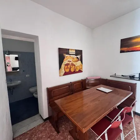 Blackberry Terrazzo Centro