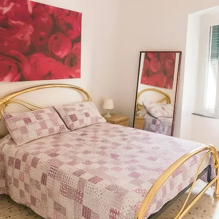 Blackberry Terrazzo Centro Apartment Levanto